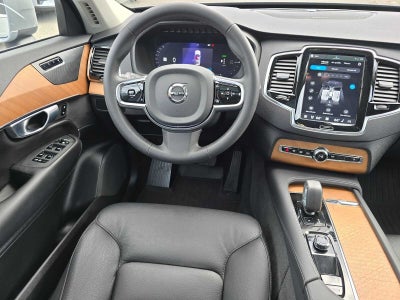2024 Volvo XC90 Recharge Plug-In Hybrid Plus Bright Theme
