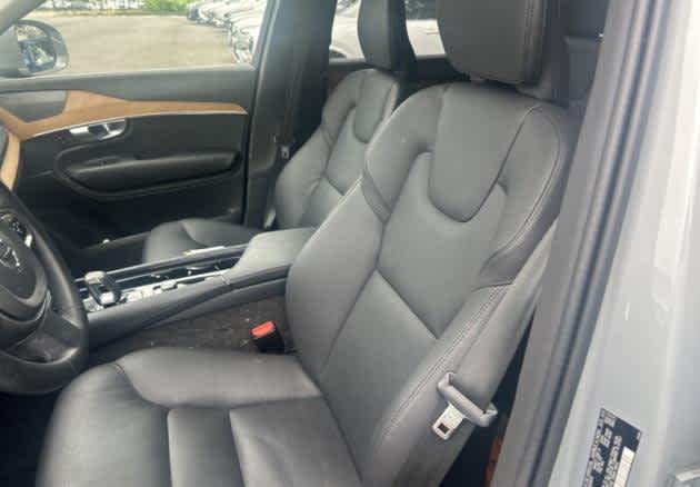 2024 Volvo XC90 Recharge Plug-In Hybrid Plus Bright Theme