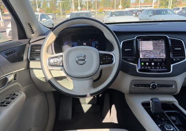 2024 Volvo XC90 Recharge Plug-In Hybrid Plus Bright Theme