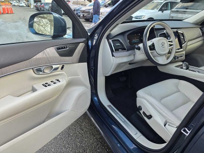 2024 Volvo XC90 Recharge Plug-In Hybrid Plus Bright Theme