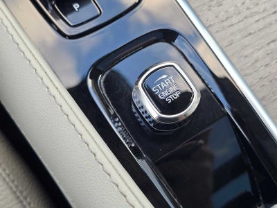 2024 Volvo XC90 Recharge Plug-In Hybrid Plus Bright Theme