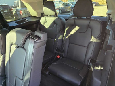 2024 Volvo XC90 Recharge Plug-In Hybrid Ultimate Bright Theme
