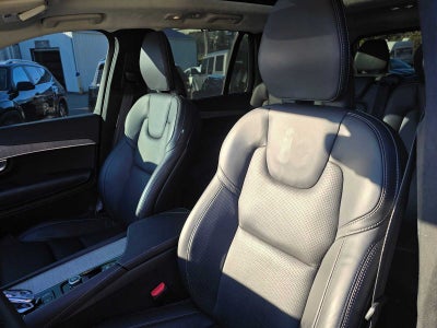 2024 Volvo XC90 Recharge Plug-In Hybrid Ultimate Bright Theme