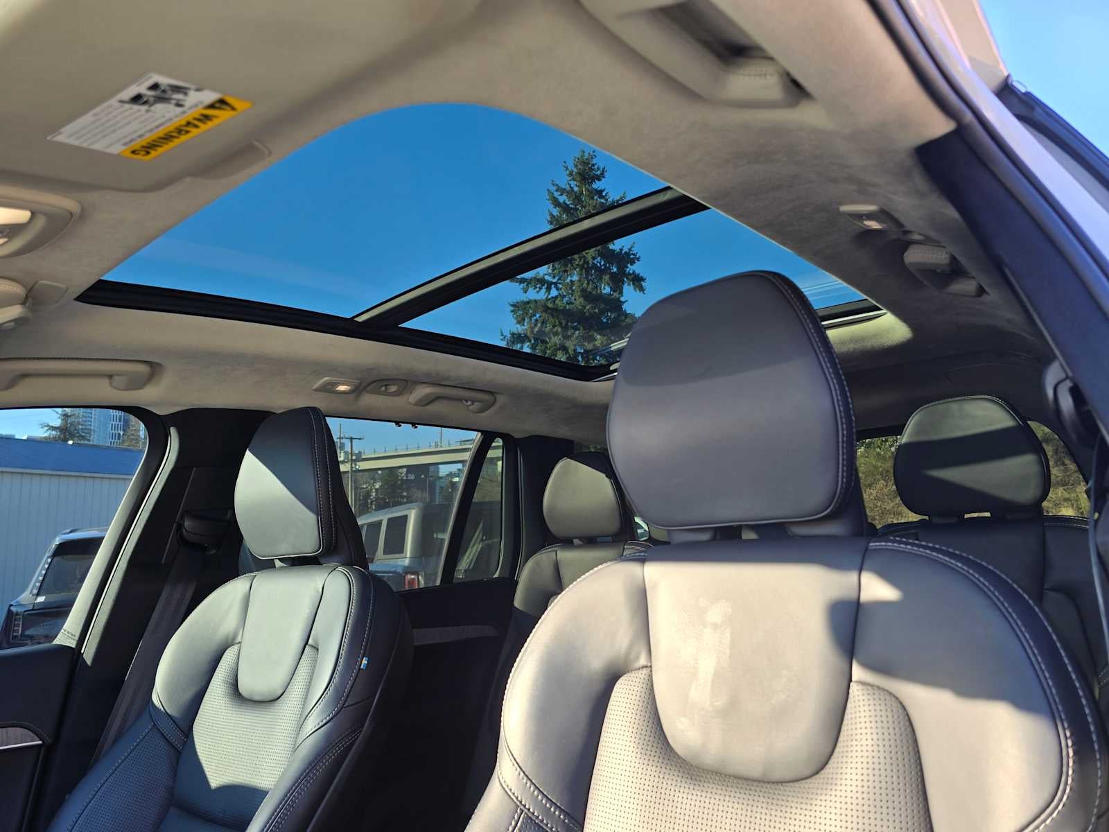 2024 Volvo XC90 Recharge Plug-In Hybrid Ultimate Bright Theme