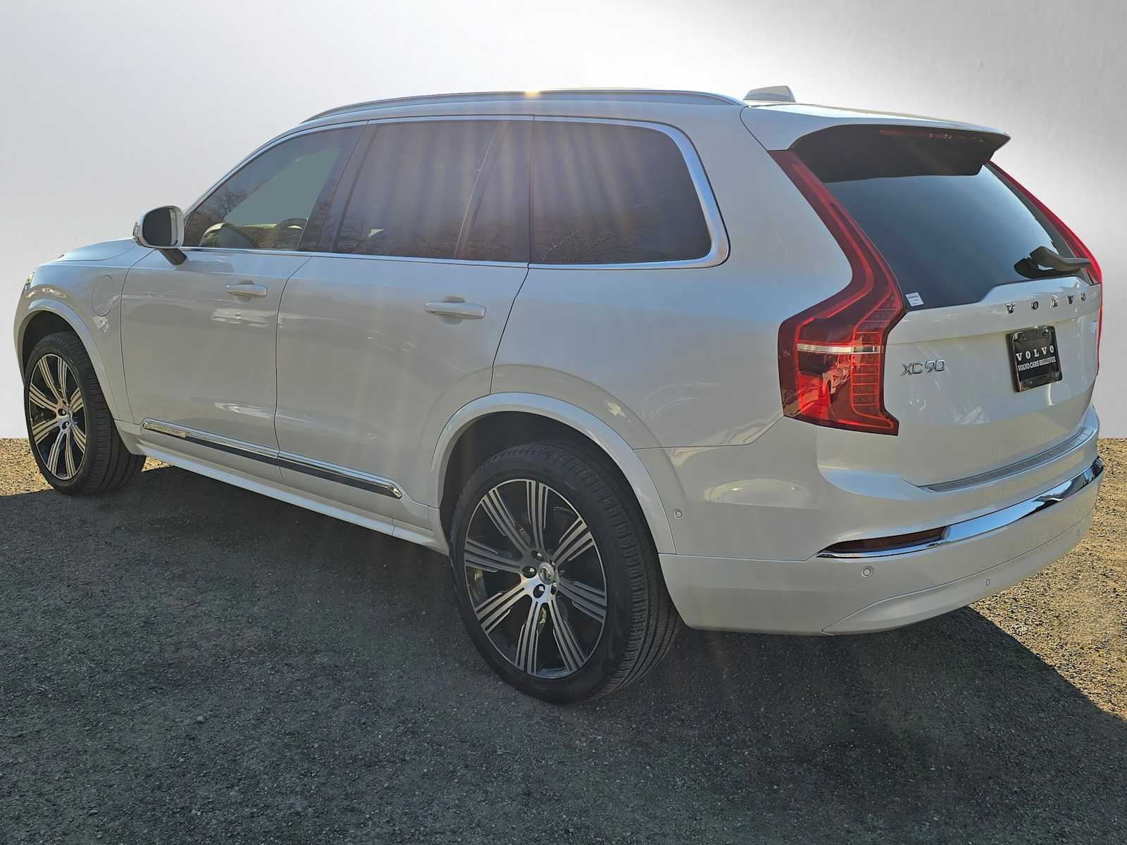 2024 Volvo XC90 Recharge Plug-In Hybrid Ultimate Bright Theme