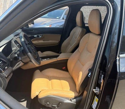2024 Volvo XC90 Recharge Plug-In Hybrid Ultimate Bright Theme