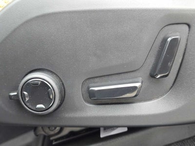 2024 Volvo XC90 Recharge Plug-In Hybrid Ultimate Bright Theme