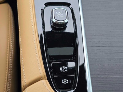2024 Volvo XC90 Recharge Plug-In Hybrid Ultimate Bright Theme