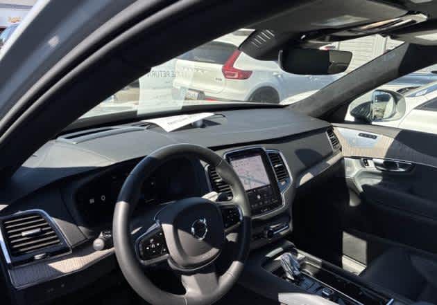 2024 Volvo XC90 Recharge Plug-In Hybrid Ultimate Bright Theme