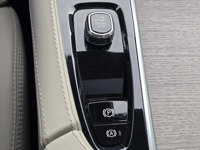 2024 Volvo XC90 Recharge Plug-In Hybrid Ultimate Bright Theme