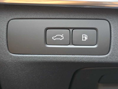 2024 Volvo XC90 Recharge Plug-In Hybrid Ultimate Bright Theme