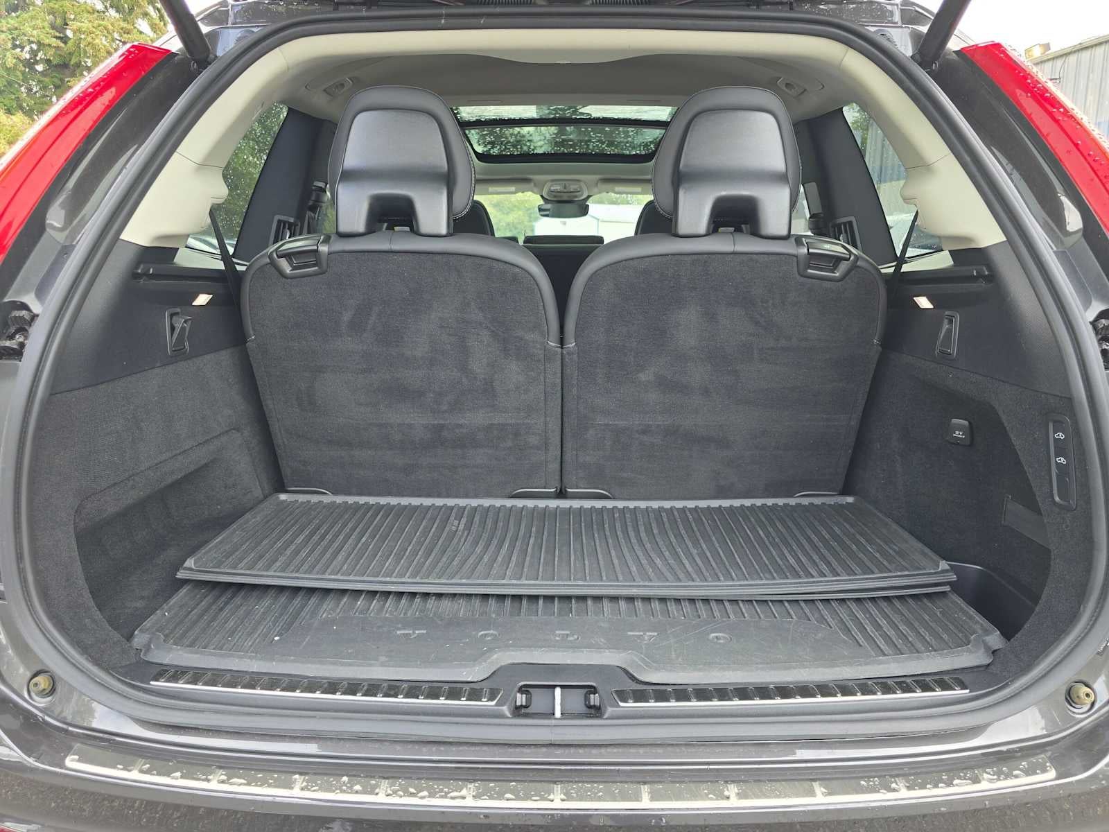 2024 Volvo XC90 Recharge Plug-In Hybrid Ultimate Bright Theme