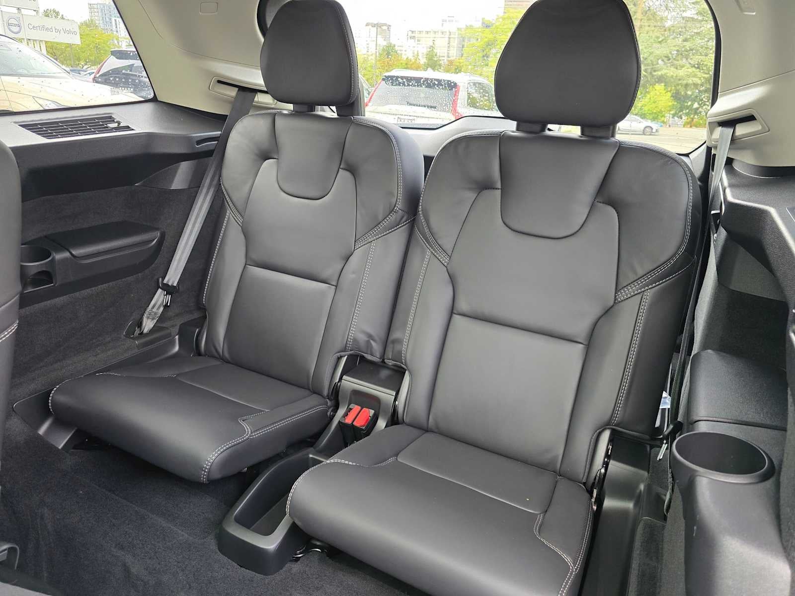 2024 Volvo XC90 Recharge Plug-In Hybrid Ultimate Bright Theme
