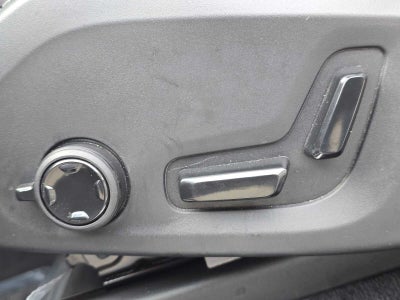 2024 Volvo XC90 Recharge Plug-In Hybrid Ultimate Bright Theme