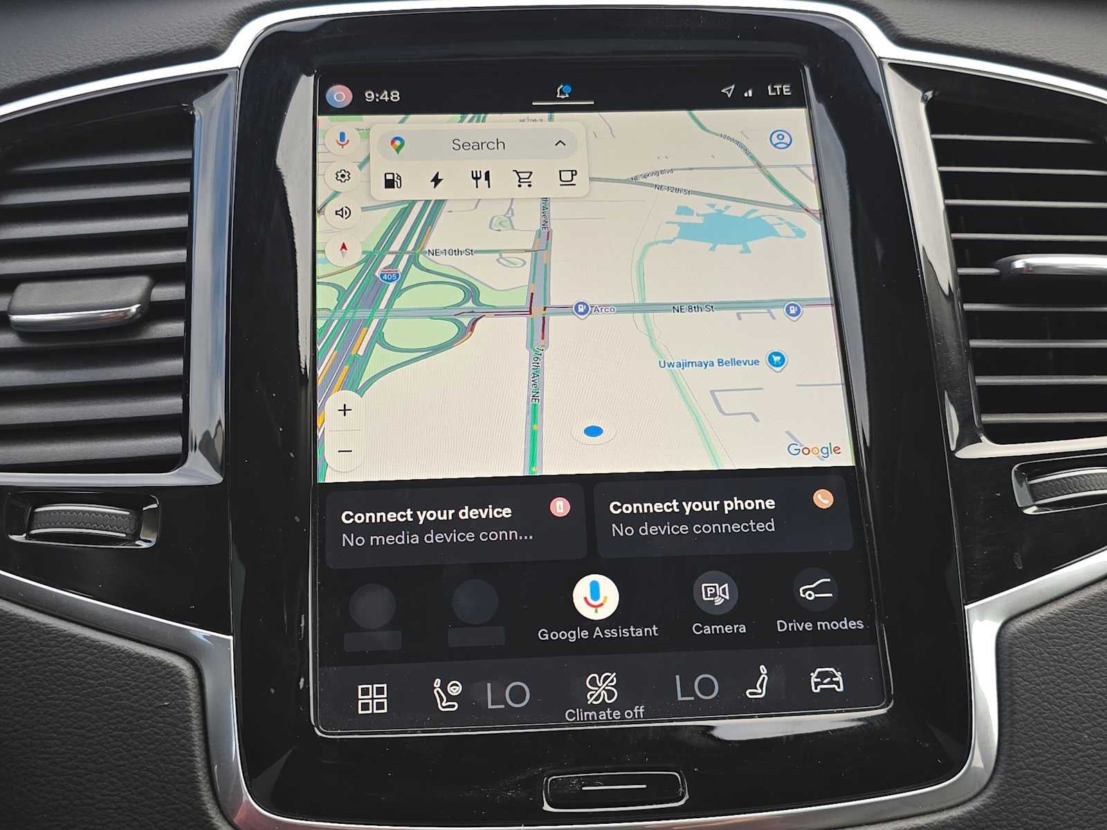 2024 Volvo XC90 Recharge Plug-In Hybrid Ultimate Bright Theme