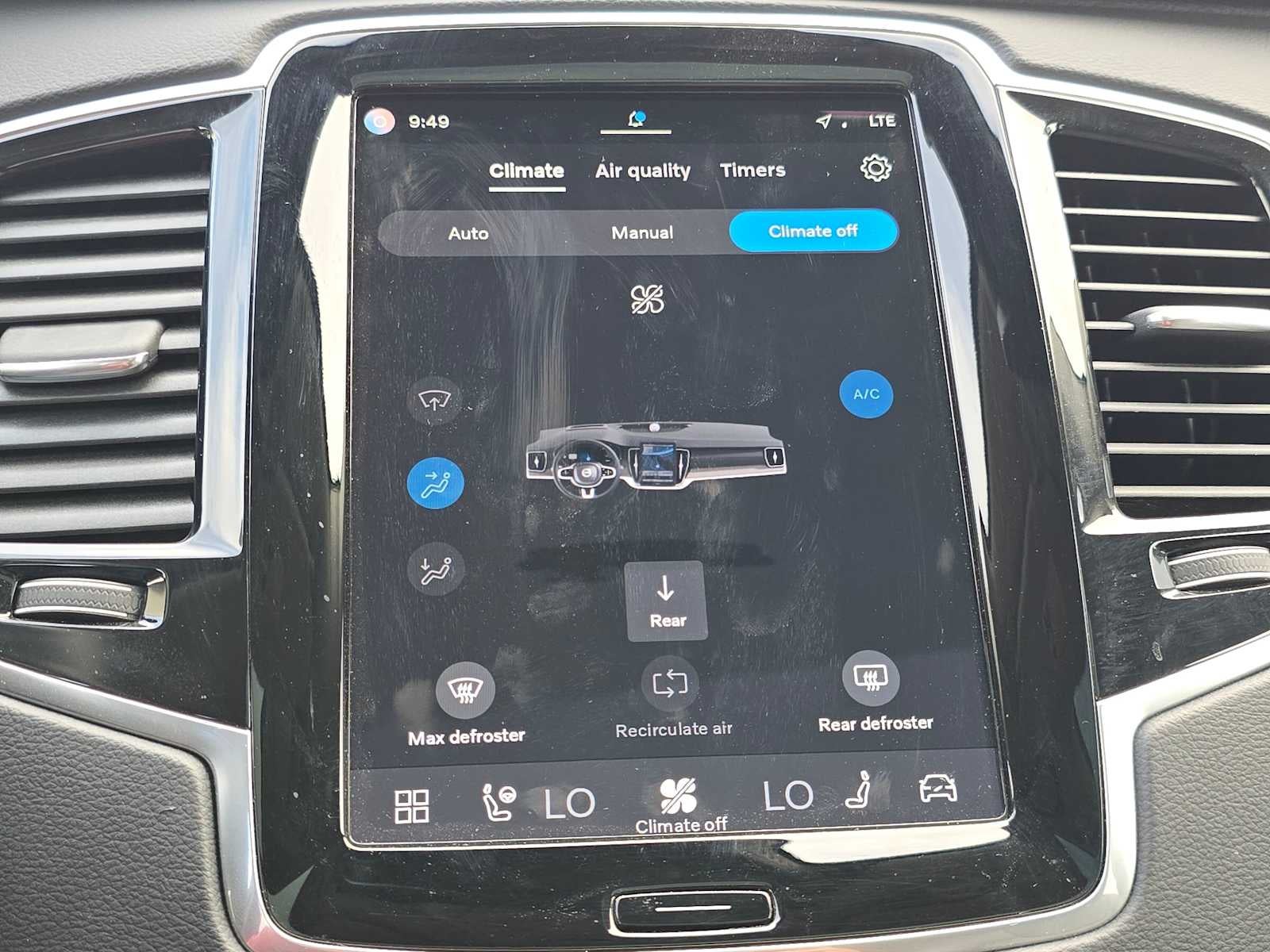 2024 Volvo XC90 Recharge Plug-In Hybrid Ultimate Bright Theme
