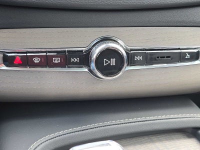 2024 Volvo XC90 Recharge Plug-In Hybrid Ultimate Bright Theme