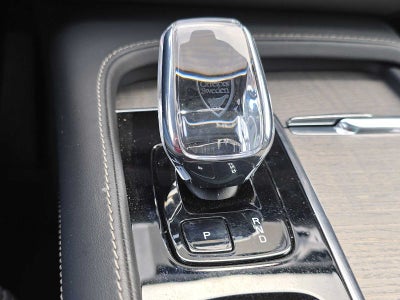 2024 Volvo XC90 Recharge Plug-In Hybrid Ultimate Bright Theme