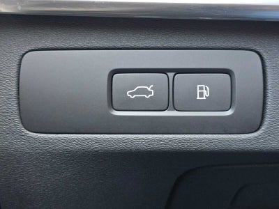 2024 Volvo XC90 Recharge Plug-In Hybrid Ultimate Bright Theme