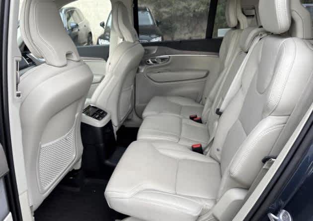 2024 Volvo XC90 Recharge Plug-In Hybrid Ultimate Bright Theme