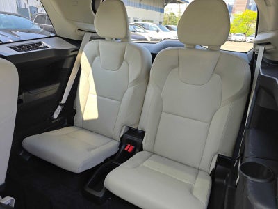 2023 Volvo XC90 Recharge Plug-In Hybrid Plus Bright Theme