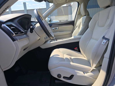 2023 Volvo XC90 Recharge Plug-In Hybrid Plus Bright Theme