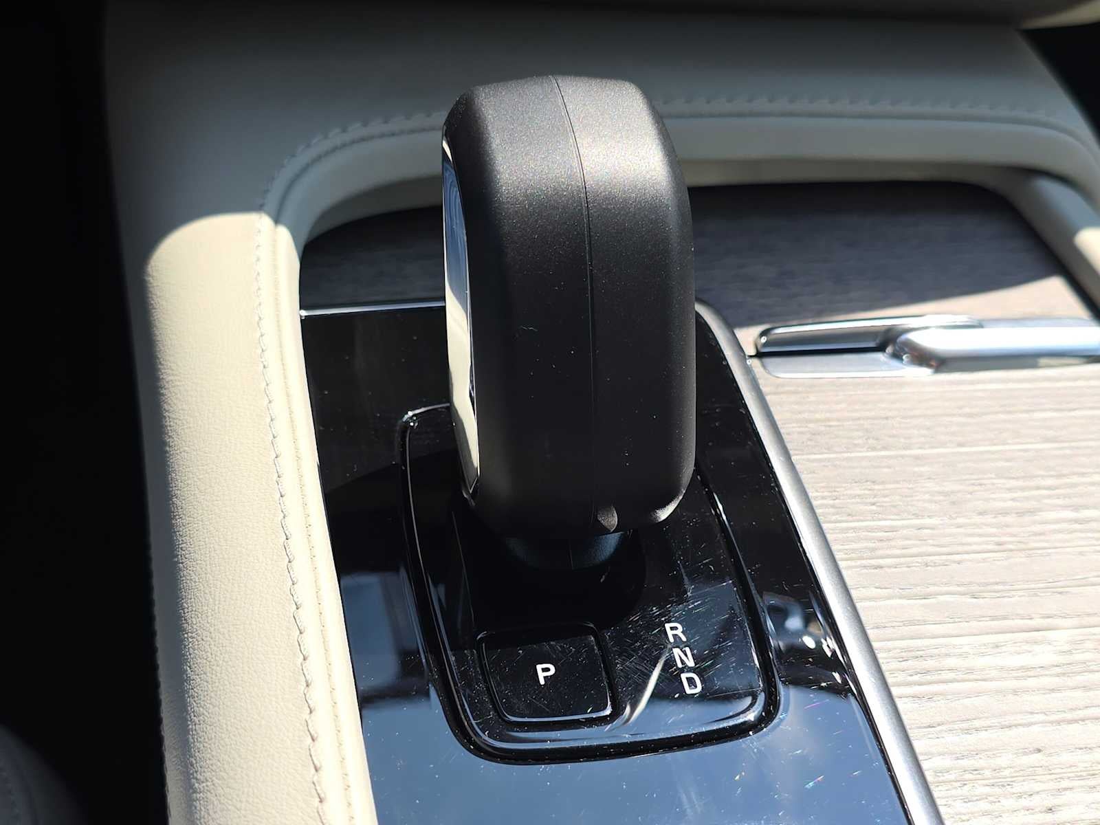 2023 Volvo XC90 Recharge Plug-In Hybrid Plus Bright Theme