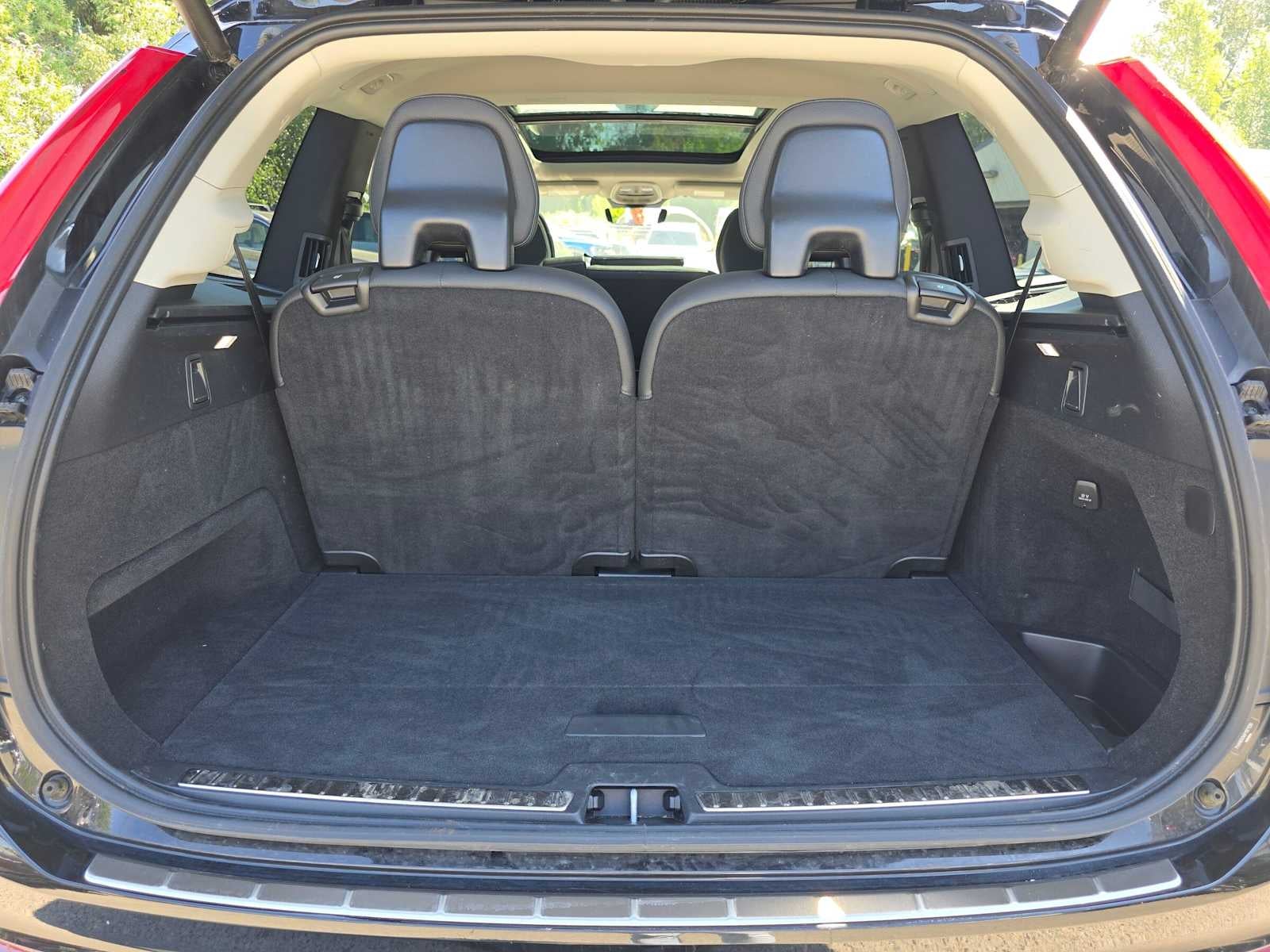 2023 Volvo XC90 Recharge Plug-In Hybrid Plus Bright Theme