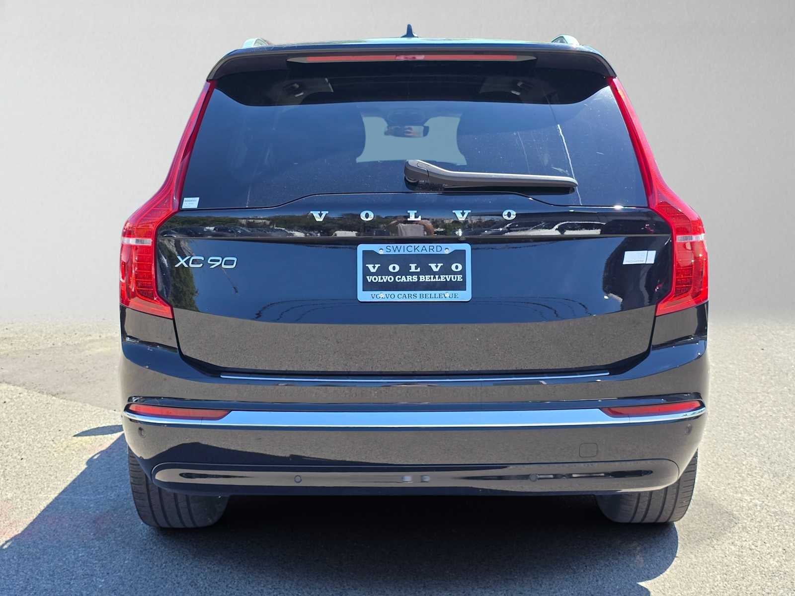 2023 Volvo XC90 Recharge Plug-In Hybrid Plus Bright Theme