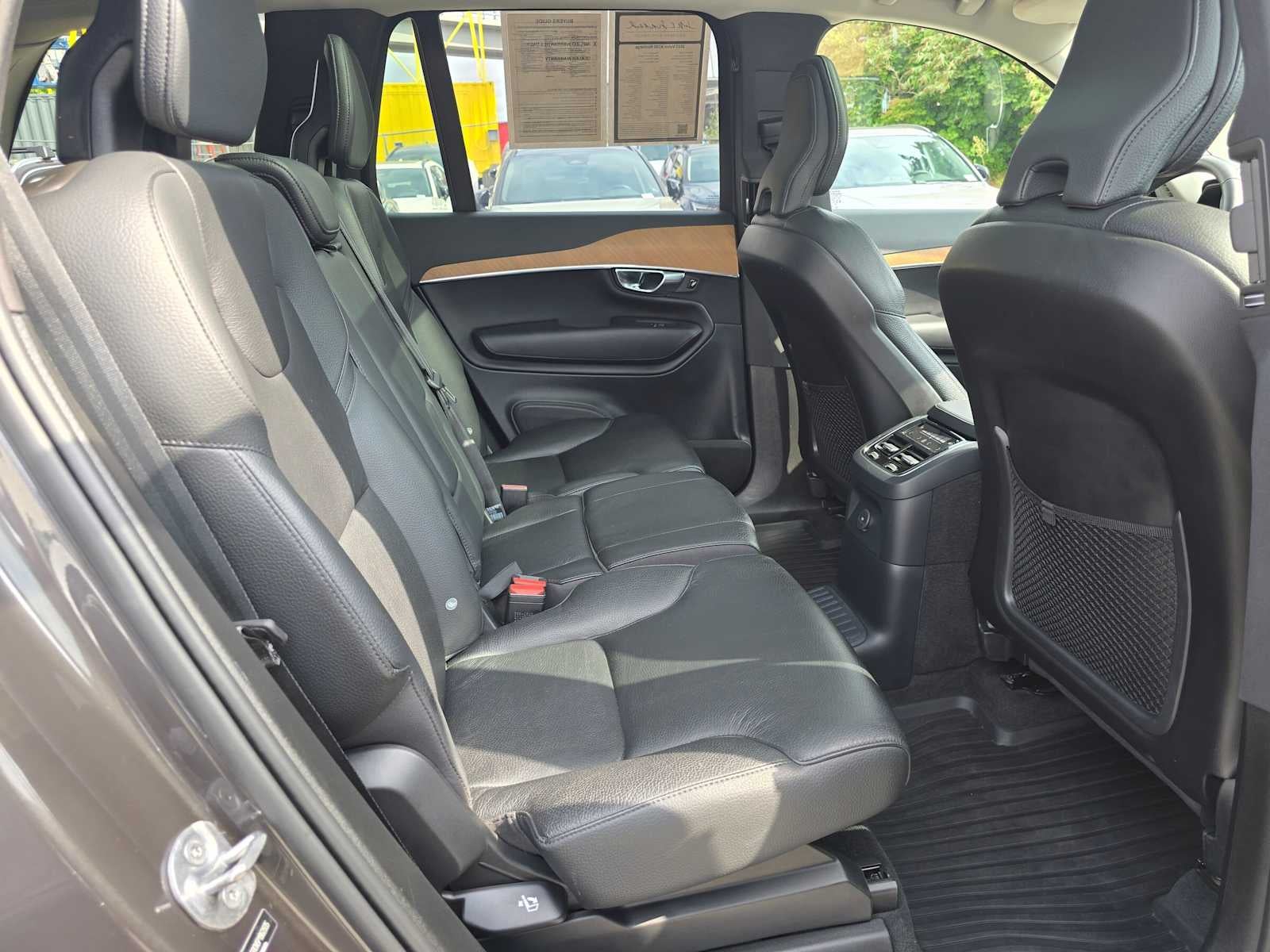 2023 Volvo XC90 Recharge Plug-In Hybrid Plus Bright Theme