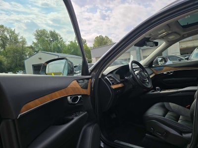 2023 Volvo XC90 Recharge Plug-In Hybrid Plus Bright Theme