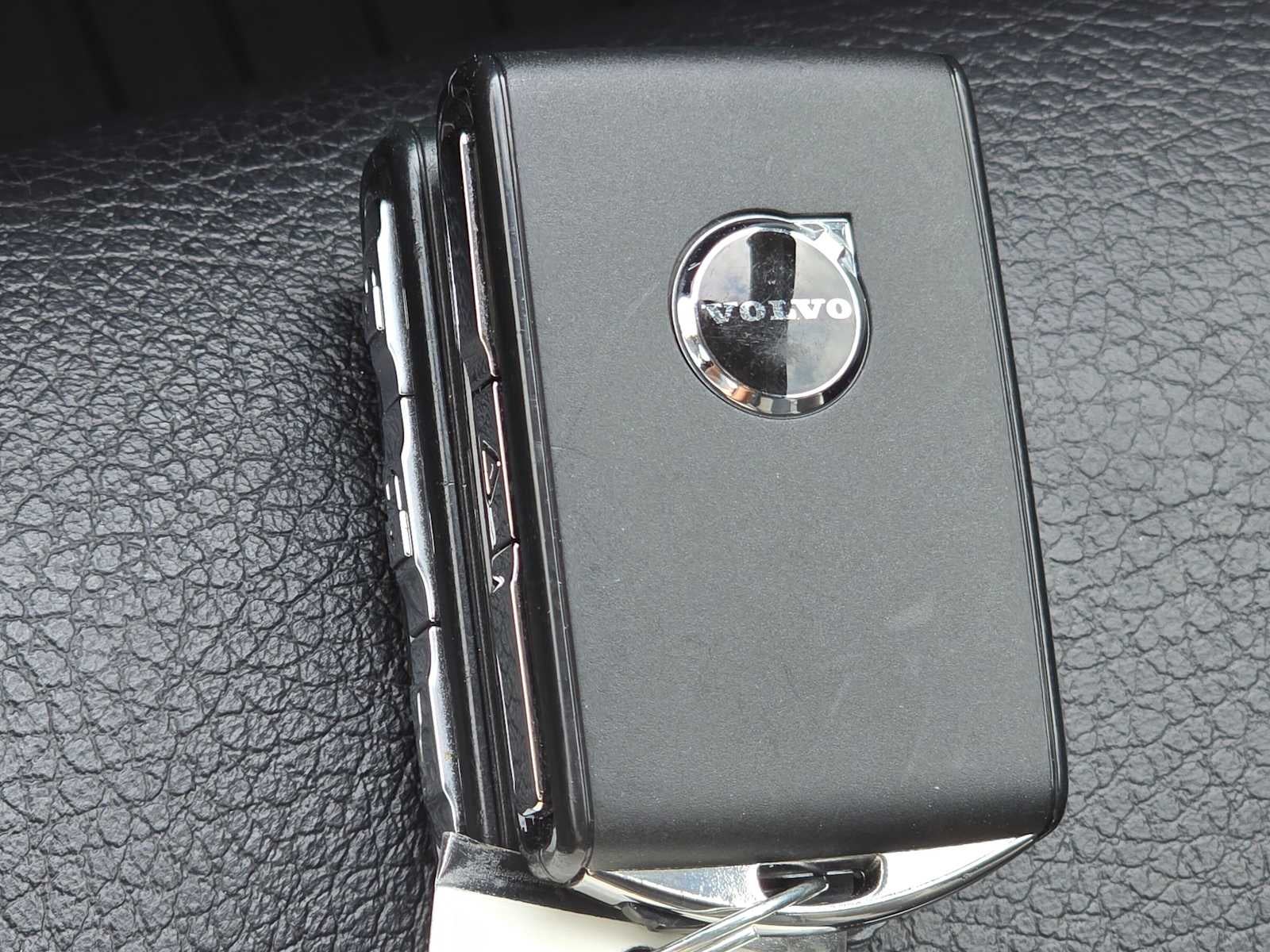 2023 Volvo XC90 Recharge Plug-In Hybrid Plus Bright Theme