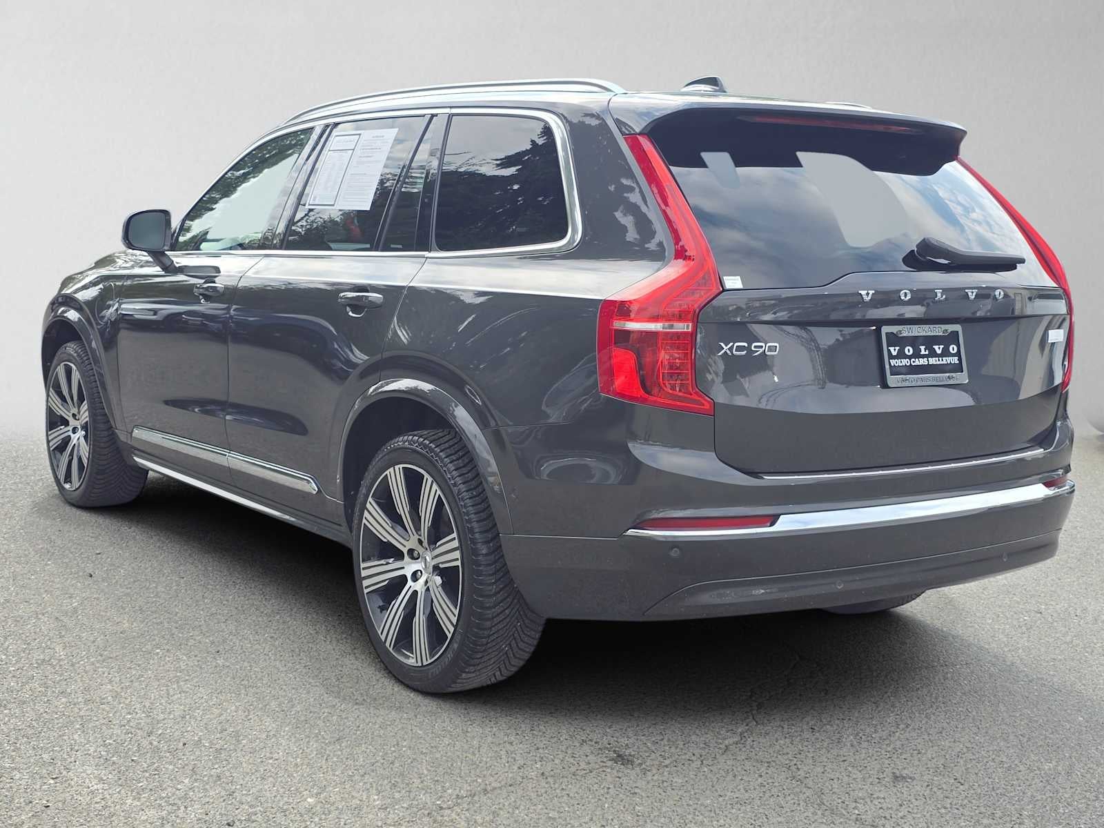 2023 Volvo XC90 Recharge Plug-In Hybrid Plus Bright Theme