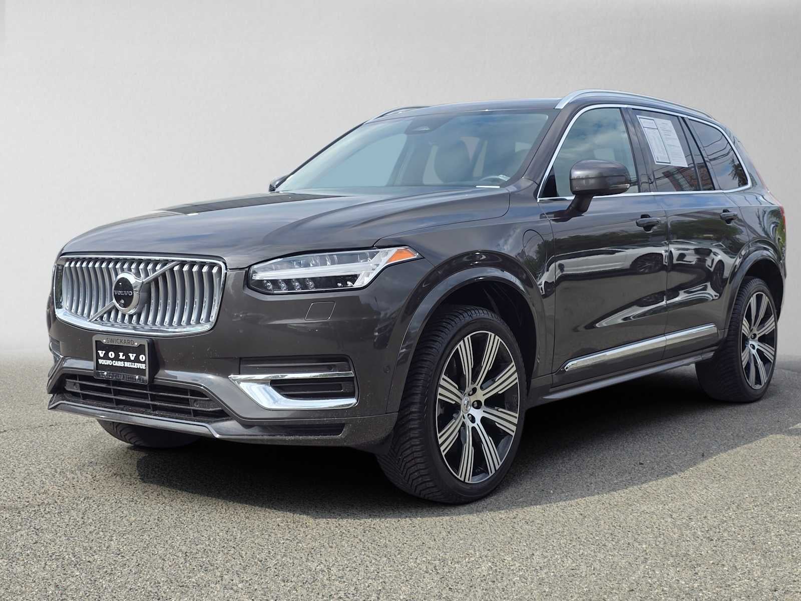2023 Volvo XC90 Recharge Plug-In Hybrid Plus Bright Theme