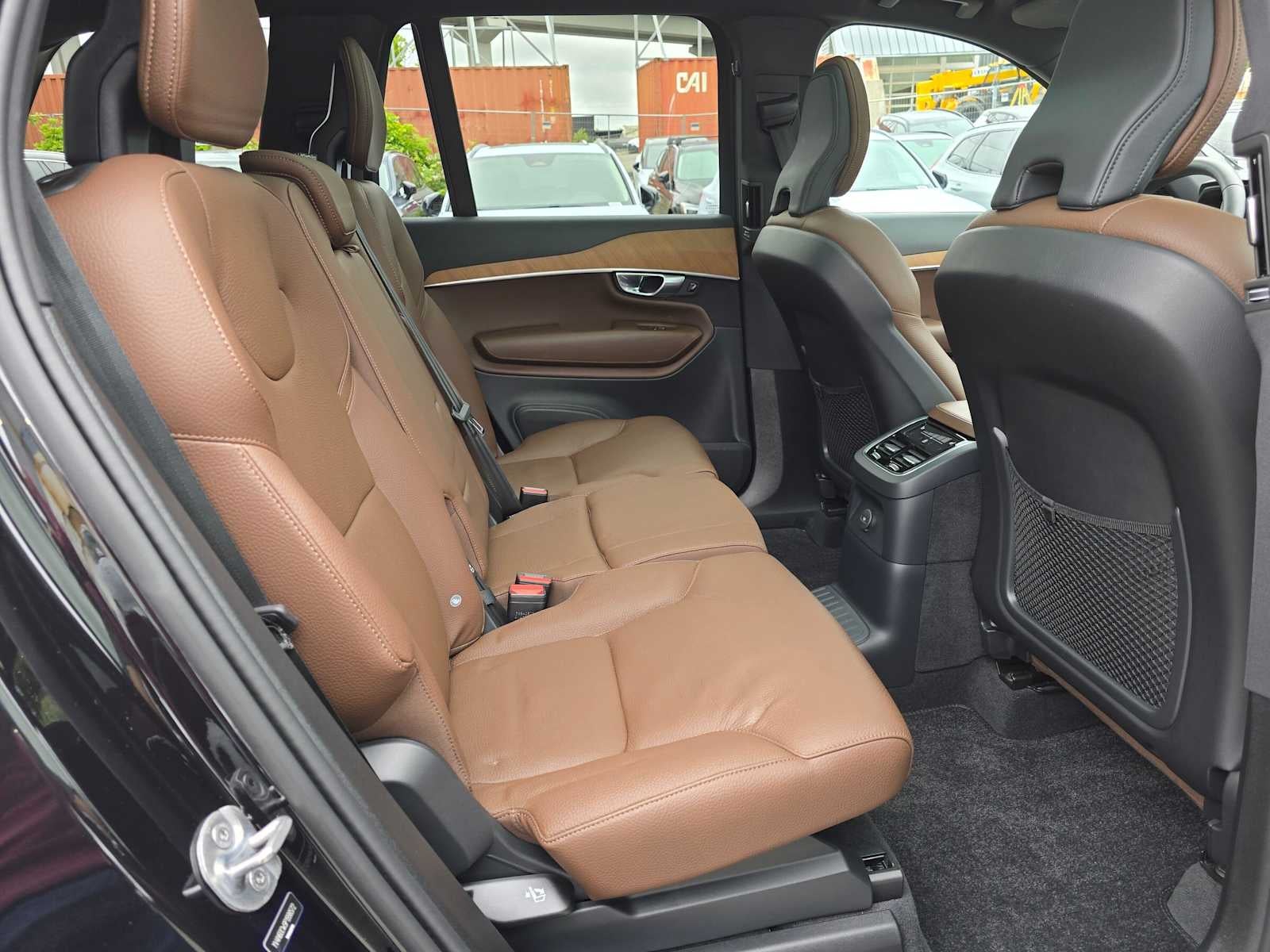 2023 Volvo XC90 Recharge Plug-In Hybrid Plus Dark Theme