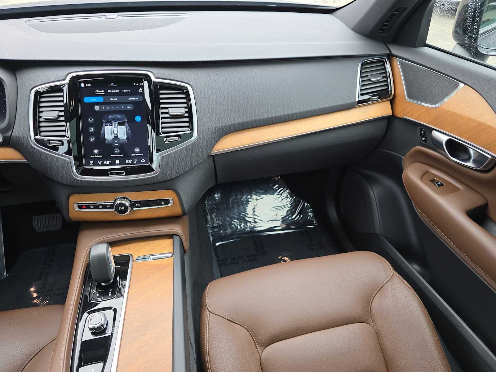 2023 Volvo XC90 Recharge Plug-In Hybrid Plus Dark Theme