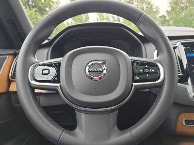 2023 Volvo XC90 Recharge Plug-In Hybrid Plus Dark Theme