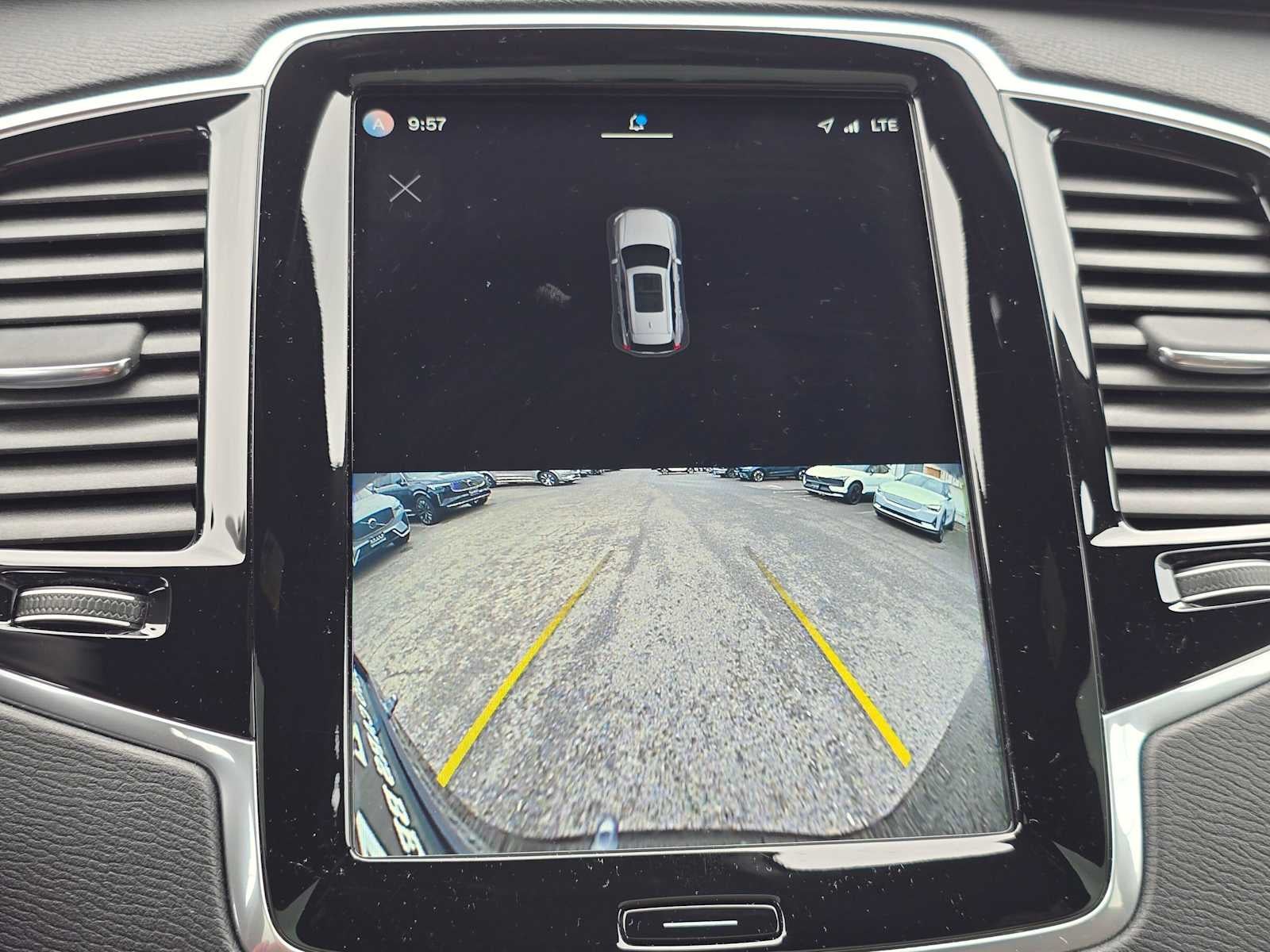 2023 Volvo XC90 Recharge Plug-In Hybrid Plus Dark Theme