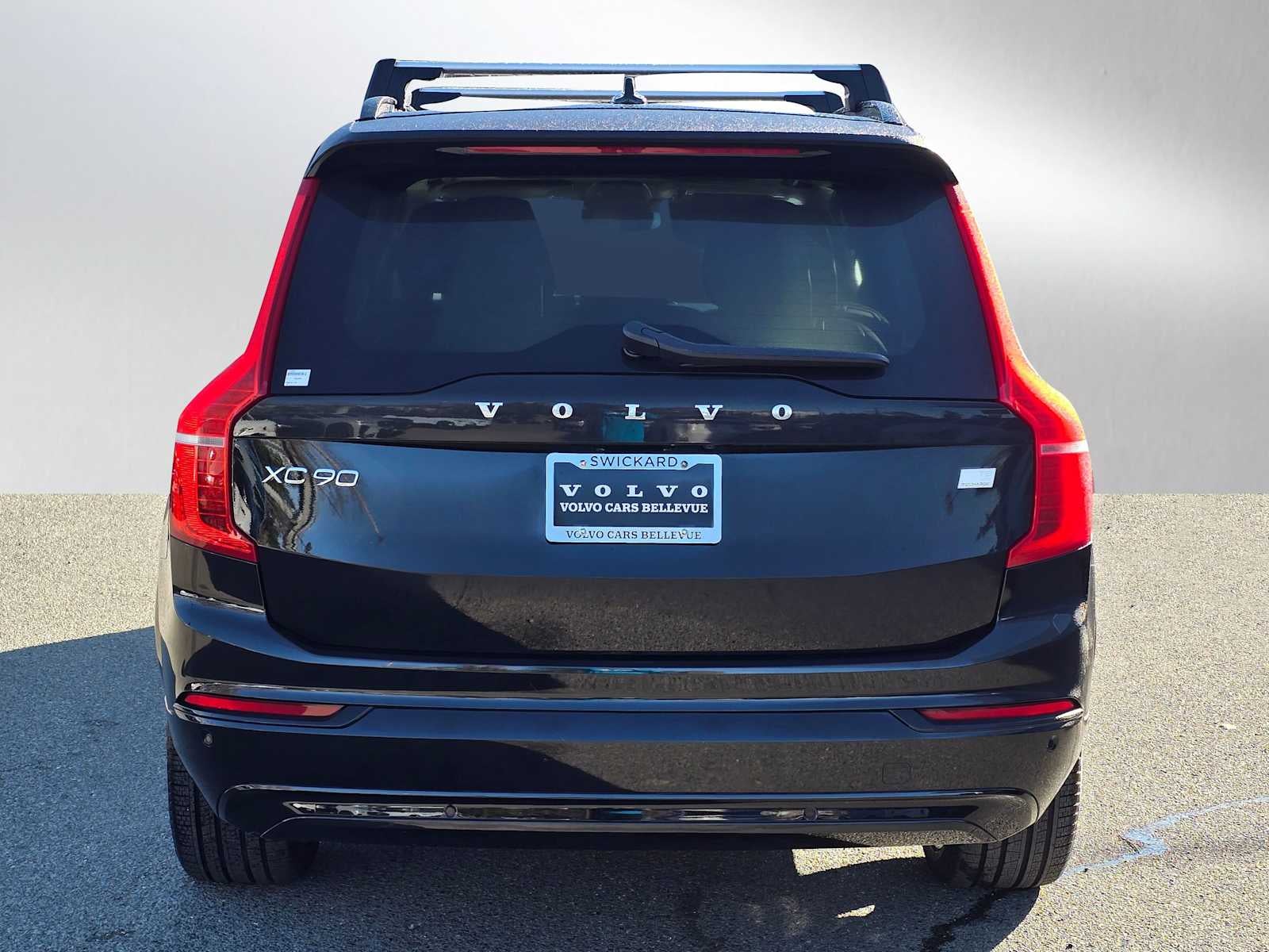 2023 Volvo XC90 Recharge Plug-In Hybrid Ultimate Dark Theme