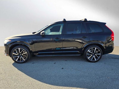 2023 Volvo XC90 Recharge Plug-In Hybrid Ultimate Dark Theme