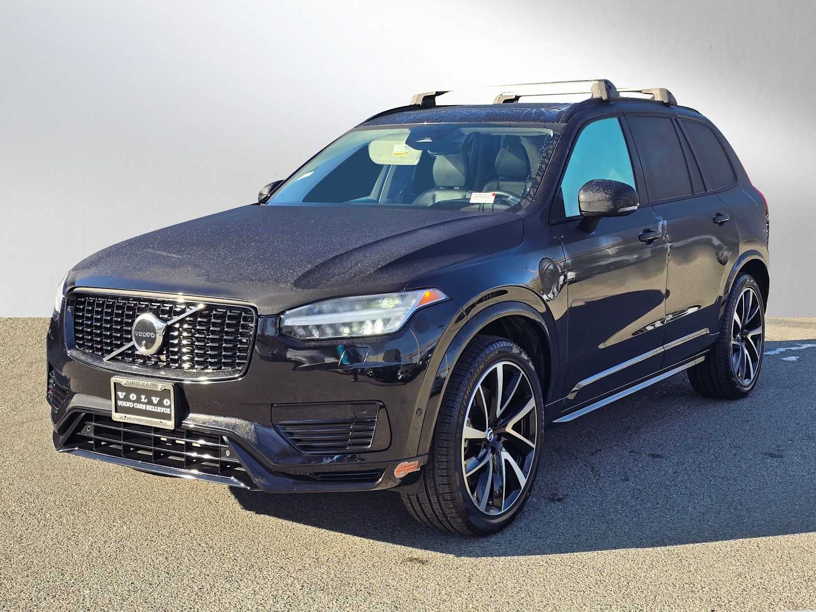 2023 Volvo XC90 Recharge Plug-In Hybrid Ultimate Dark Theme