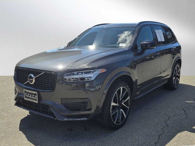 2023 Volvo XC90 Recharge Plug-In Hybrid Ultimate Dark Theme