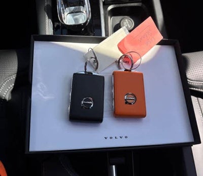 2023 Volvo XC90 Recharge Plug-In Hybrid Ultimate Dark Theme