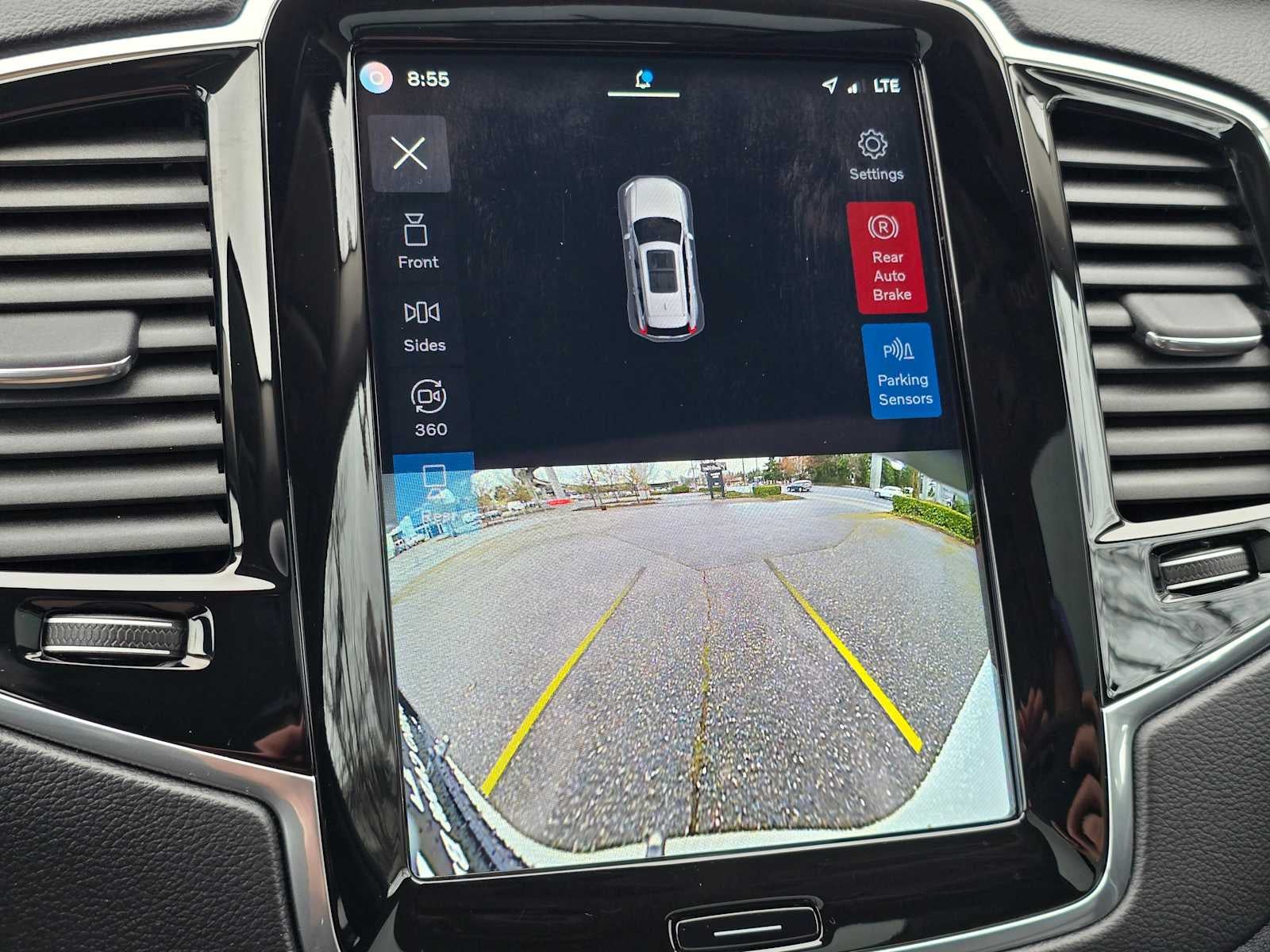 2023 Volvo XC90 Recharge Plug-In Hybrid Ultimate Dark Theme