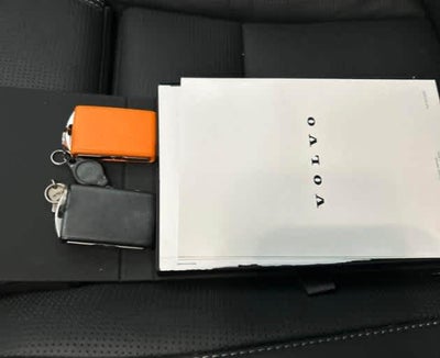 2023 Volvo XC60 Recharge Plug-In Hybrid Ultimate Bright Theme