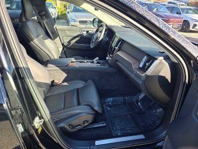 2023 Volvo XC60 Recharge Plug-In Hybrid Ultimate Bright Theme