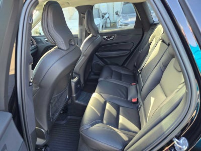 2023 Volvo XC60 Recharge Plug-In Hybrid Ultimate Bright Theme