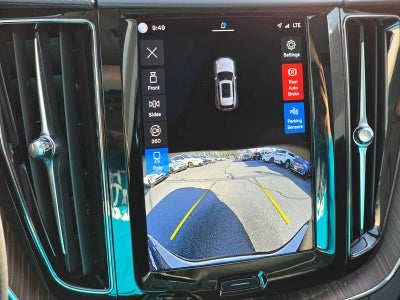 2023 Volvo XC60 Recharge Plug-In Hybrid Ultimate Bright Theme