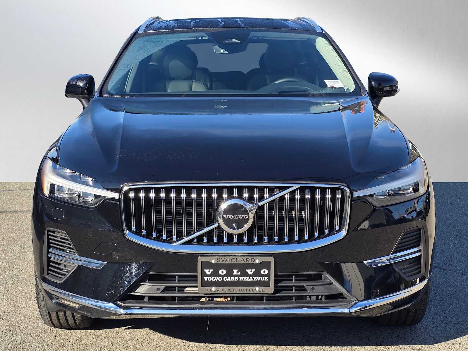 2023 Volvo XC60 Recharge Plug-In Hybrid Ultimate Bright Theme