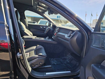 2024 Volvo XC60 Recharge Plug-In Hybrid Ultimate Black Edition